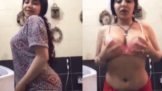 Sexy Gujarati Housewife Showing His Figure