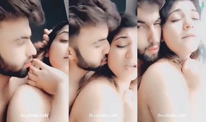 Sexy Hot Gf ne apne premi k saath rang raliya manaya